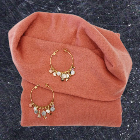 Sienna sweater with earrings