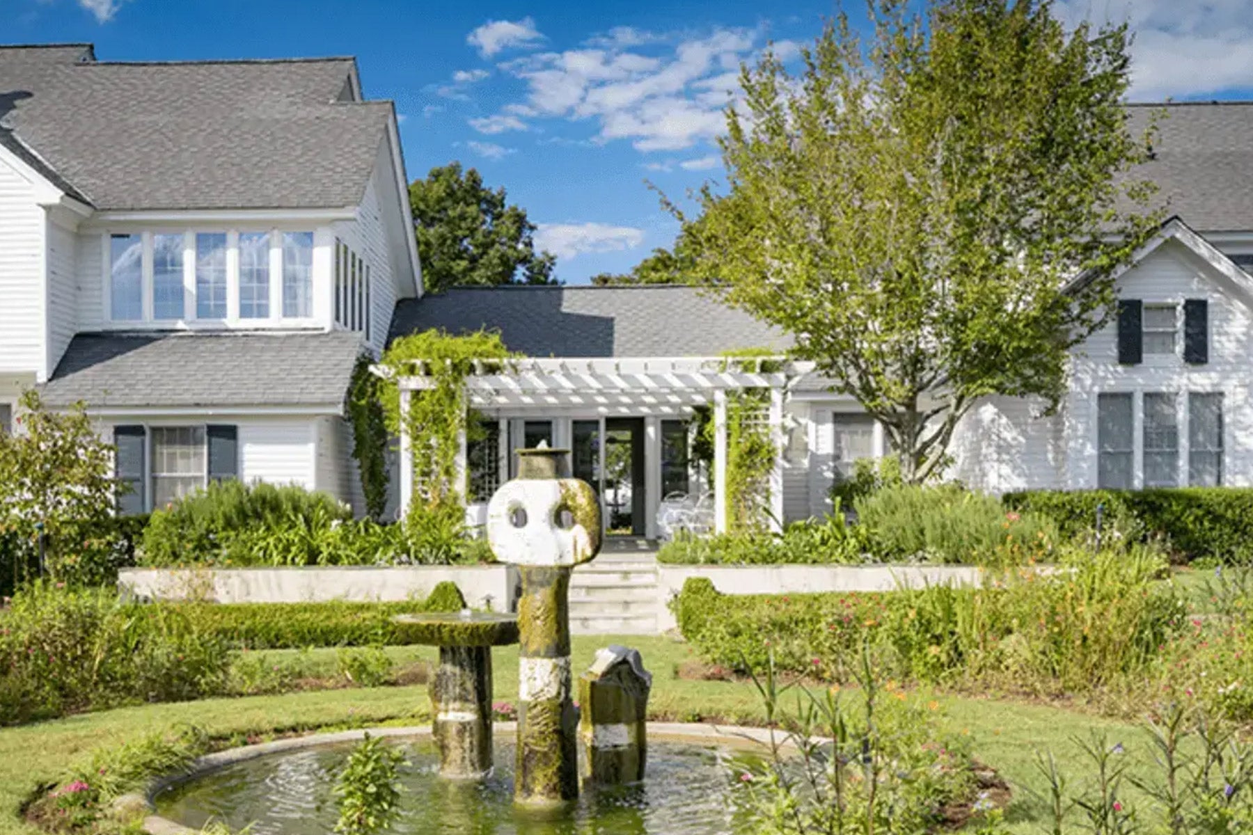 Crain Currency: Discover North Carolina’s Unrivaled Laps of Luxury