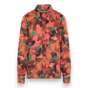 The 0039 ITALY - MIRJAM COTTON PRINT SHIRT by 0039 ITALY is a long-sleeved button-down blouse adorned with a striking abstract floral pattern in shades of red, orange, green, and brown. Crafted from pure cotton, it features a classic collar and a tailored fit that effortlessly combines retro style with modern flair.