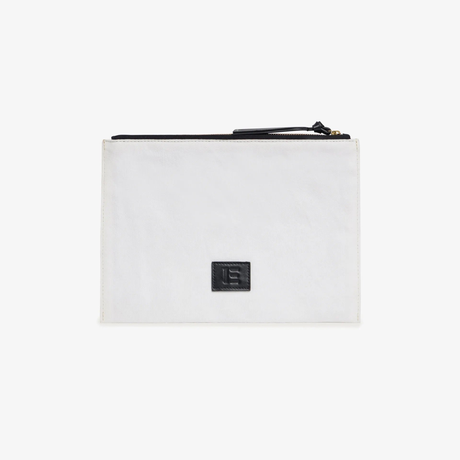 INOUI EDITIONS - EMBROIDERED POUCH MANTRA