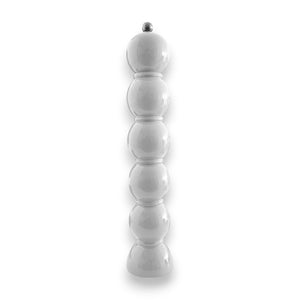 Introducing the ADDISON ROSS LONDON GRANDE SALT OR PEPPER MILL 35CM by ADDISON ROSS, a modern white ceramic grinder with a sleek vertical design of progressively larger stacked spheres. This elegant mill, equipped with a durable ceramic mechanism, is topped with a small metallic knob on the uppermost sphere.